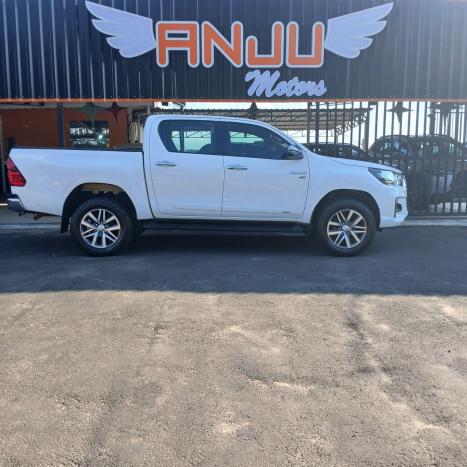 TOYOTA Hilux Caminhonete 2.7 16V 4P SRV FLEX CABINE DUPLA AUTOMTICO, Foto 2