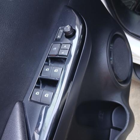 TOYOTA Hilux Caminhonete 2.7 16V 4P SRV FLEX CABINE DUPLA AUTOMTICO, Foto 9