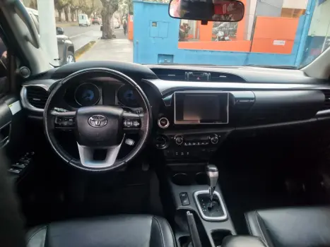 TOYOTA Hilux Caminhonete 2.8 16V SRX 4X4 DIESEL CABINE DUPLA AUTOMTICO, Foto 6
