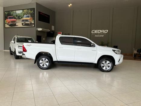 TOYOTA Hilux Caminhonete 2.8 16V SRV 4X4 DIESEL CABINE DUPLA AUTOMTICO, Foto 6