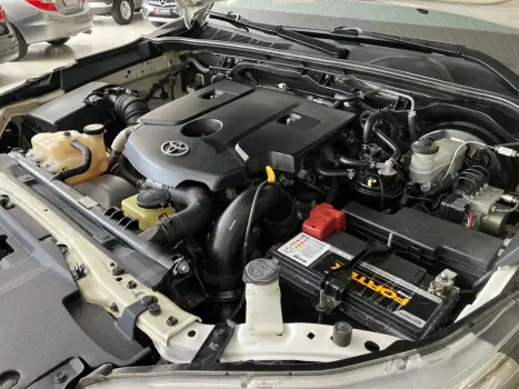 TOYOTA Hilux Caminhonete 2.8 16V SRV 4X4 DIESEL CABINE DUPLA AUTOMTICO, Foto 33