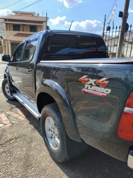 TOYOTA Hilux Caminhonete 3.0 4P 4X4 SRV TURBO DIESEL CABINE DUPLA LIMITED EDITION AUTOMÁTICO, Foto 6 TOYOTA Hilux Caminhonete 3.0 4P 4X4 SRV TURBO DIESEL CABINE DUPLA LIMITED EDITION AUTOMÁTICO, Foto 6