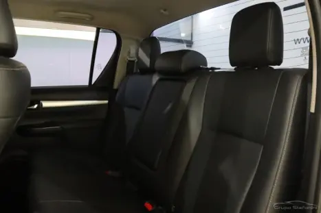 TOYOTA Hilux Caminhonete 2.8 16V SRV 4X4 DIESEL CABINE DUPLA AUTOMÁTICO, Foto 8 TOYOTA Hilux Caminhonete 2.8 16V SRV 4X4 DIESEL CABINE DUPLA AUTOMÁTICO, Foto 8