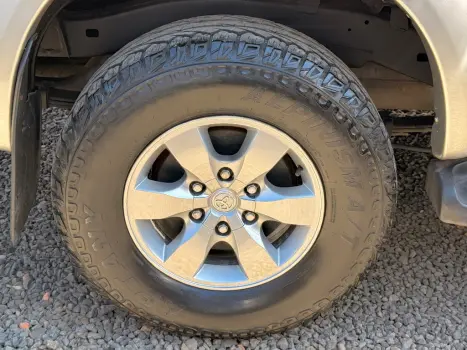 TOYOTA Hilux Caminhonete 3.0 4P 4X4 SRV TURBO DIESEL CABINE DUPLA, Foto 8