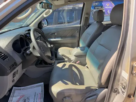 TOYOTA Hilux Caminhonete 3.0 4P 4X4 SRV TURBO DIESEL CABINE DUPLA, Foto 10