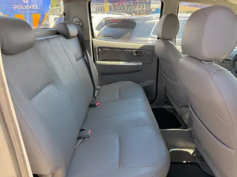 TOYOTA Hilux Caminhonete 3.0 4P 4X4 SRV TURBO DIESEL CABINE DUPLA, Foto 12