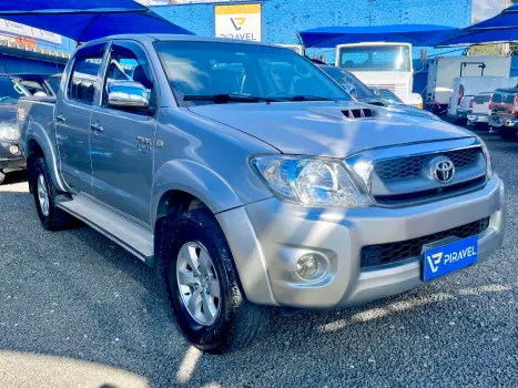 TOYOTA Hilux Caminhonete 3.0 4P 4X4 SRV TURBO DIESEL CABINE DUPLA, Foto 2