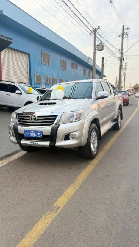 TOYOTA Hilux Caminhonete 3.0 4P 4X4 SRV TURBO DIESEL CABINE DUPLA AUTOMTICO, Foto 2