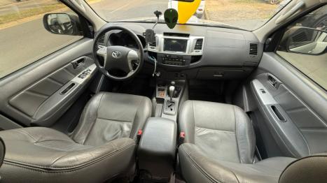 TOYOTA Hilux Caminhonete 3.0 4P 4X4 SRV TURBO DIESEL CABINE DUPLA AUTOMTICO, Foto 7