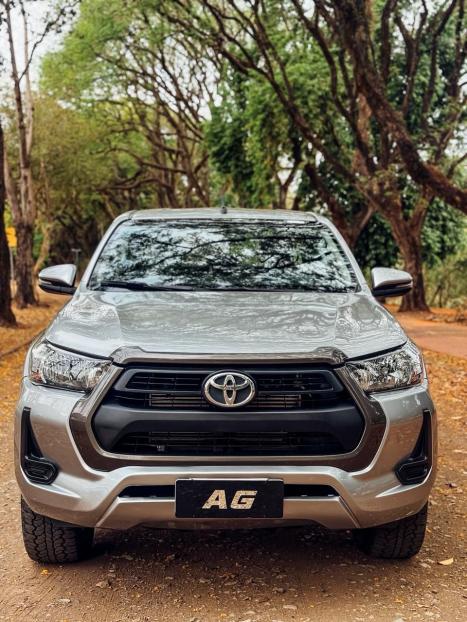 TOYOTA Hilux Caminhonete 2.8 4P 4X4 DIESEL CABINE DUPLA, Foto 3