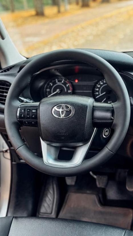 TOYOTA Hilux Caminhonete 2.8 4P 4X4 DIESEL CABINE DUPLA, Foto 8