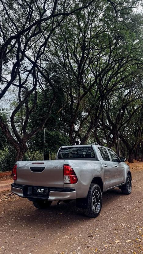 TOYOTA Hilux Caminhonete 2.8 4P 4X4 DIESEL CABINE DUPLA, Foto 12