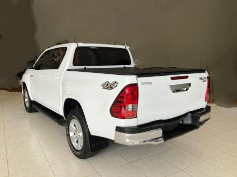TOYOTA Hilux Caminhonete 2.8 16V SRV 4X4 DIESEL CABINE DUPLA AUTOMTICO, Foto 4