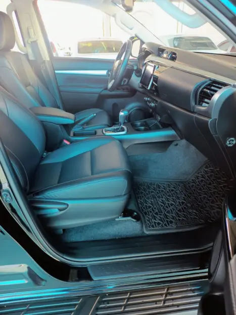TOYOTA Hilux Caminhonete 2.7 16V 4P SRV FLEX CABINE DUPLA AUTOMTICO, Foto 8