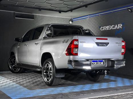 TOYOTA Hilux Caminhonete 2.8 16V SRX 4X4 DIESEL CABINE DUPLA AUTOMÁTICO, Foto 4 TOYOTA Hilux Caminhonete 2.8 16V SRX 4X4 DIESEL CABINE DUPLA AUTOMÁTICO, Foto 4
