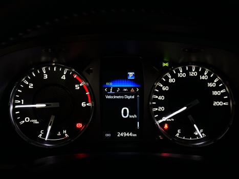 TOYOTA Hilux Caminhonete 2.8 16V SRX 4X4 DIESEL CABINE DUPLA AUTOMÁTICO, Foto 6 TOYOTA Hilux Caminhonete 2.8 16V SRX 4X4 DIESEL CABINE DUPLA AUTOMÁTICO, Foto 6