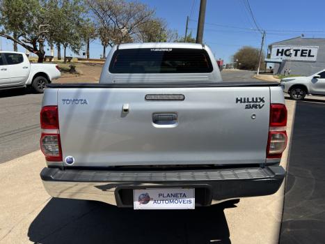 TOYOTA Hilux Caminhonete 3.0 4P 4X4 SRV TURBO DIESEL CABINE DUPLA AUTOMÁTICO, Foto 6 TOYOTA Hilux Caminhonete 3.0 4P 4X4 SRV TURBO DIESEL CABINE DUPLA AUTOMÁTICO, Foto 6