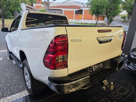 TOYOTA Hilux Caminhonete 2.7 16V 4P SR FLEX CABINE DUPLA AUTOMÁTICO, Foto 3 TOYOTA Hilux Caminhonete 2.7 16V 4P SR FLEX CABINE DUPLA AUTOMÁTICO, Foto 3