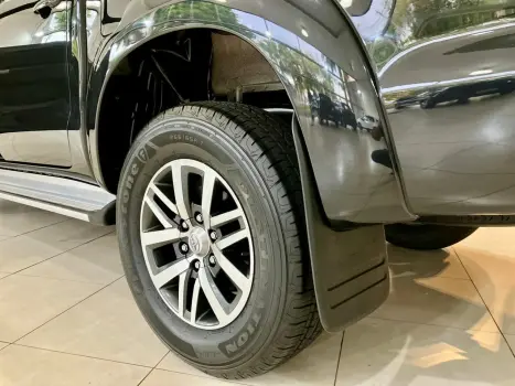 TOYOTA Hilux Caminhonete 2.7 16V 4P SRV FLEX 4X4  CABINE DUPLA AUTOMÁTICO, Foto 20 TOYOTA Hilux Caminhonete 2.7 16V 4P SRV FLEX 4X4  CABINE DUPLA AUTOMÁTICO, Foto 20