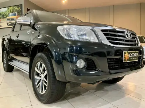 TOYOTA Hilux Caminhonete 2.7 16V 4P SRV FLEX 4X4  CABINE DUPLA AUTOMÁTICO, Foto 23 TOYOTA Hilux Caminhonete 2.7 16V 4P SRV FLEX 4X4  CABINE DUPLA AUTOMÁTICO, Foto 23