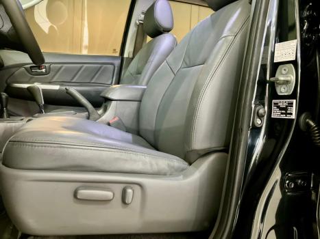 TOYOTA Hilux Caminhonete 2.7 16V 4P SRV FLEX 4X4  CABINE DUPLA AUTOMÁTICO, Foto 28 TOYOTA Hilux Caminhonete 2.7 16V 4P SRV FLEX 4X4  CABINE DUPLA AUTOMÁTICO, Foto 28