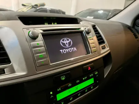 TOYOTA Hilux Caminhonete 2.7 16V 4P SRV FLEX 4X4  CABINE DUPLA AUTOMÁTICO, Foto 36 TOYOTA Hilux Caminhonete 2.7 16V 4P SRV FLEX 4X4  CABINE DUPLA AUTOMÁTICO, Foto 36