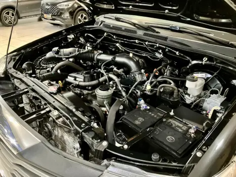 TOYOTA Hilux Caminhonete 2.7 16V 4P SRV FLEX 4X4  CABINE DUPLA AUTOMÁTICO, Foto 40 TOYOTA Hilux Caminhonete 2.7 16V 4P SRV FLEX 4X4  CABINE DUPLA AUTOMÁTICO, Foto 40