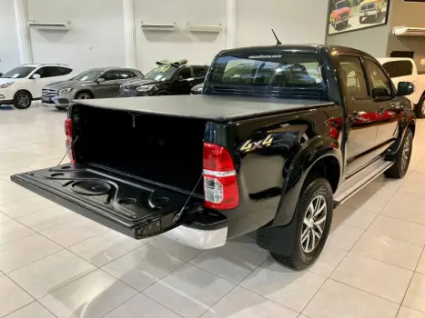 TOYOTA Hilux Caminhonete 2.7 16V 4P SRV FLEX 4X4  CABINE DUPLA AUTOMÁTICO, Foto 42 TOYOTA Hilux Caminhonete 2.7 16V 4P SRV FLEX 4X4  CABINE DUPLA AUTOMÁTICO, Foto 42
