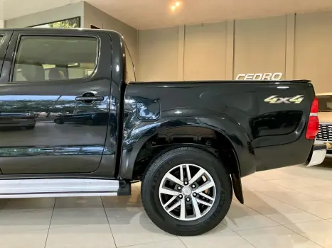 TOYOTA Hilux Caminhonete 2.7 16V 4P SRV FLEX 4X4  CABINE DUPLA AUTOMÁTICO, Foto 45 TOYOTA Hilux Caminhonete 2.7 16V 4P SRV FLEX 4X4  CABINE DUPLA AUTOMÁTICO, Foto 45