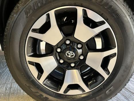 TOYOTA Hilux Caminhonete 2.8 16V SRX 50 ANOS 4X4 TURBO DIESEL CABINE DUPLA AUTOMTICO, Foto 8