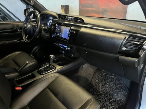 TOYOTA Hilux Caminhonete 2.8 16V SRX 50 ANOS 4X4 TURBO DIESEL CABINE DUPLA AUTOMTICO, Foto 9