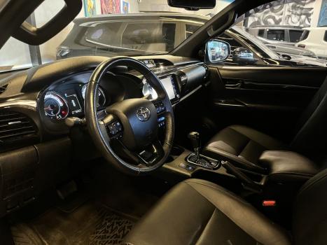 TOYOTA Hilux Caminhonete 2.8 16V SRX 50 ANOS 4X4 TURBO DIESEL CABINE DUPLA AUTOMTICO, Foto 10