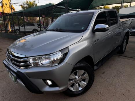 TOYOTA Hilux Caminhonete 2.7 16V 4P SRV FLEX CABINE DUPLA AUTOMTICO, Foto 3