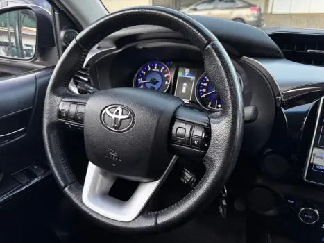 TOYOTA Hilux Caminhonete 2.7 16V 4P SRV FLEX CABINE DUPLA AUTOMTICO, Foto 24