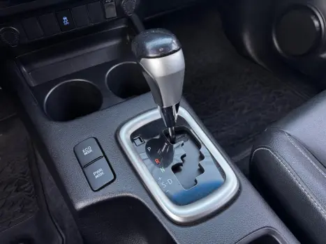 TOYOTA Hilux Caminhonete 2.7 16V 4P SRV FLEX CABINE DUPLA AUTOMTICO, Foto 29