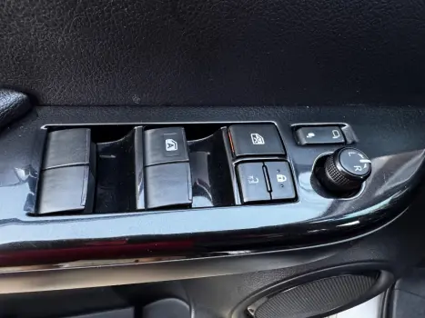 TOYOTA Hilux Caminhonete 2.7 16V 4P SRV FLEX CABINE DUPLA AUTOMTICO, Foto 30