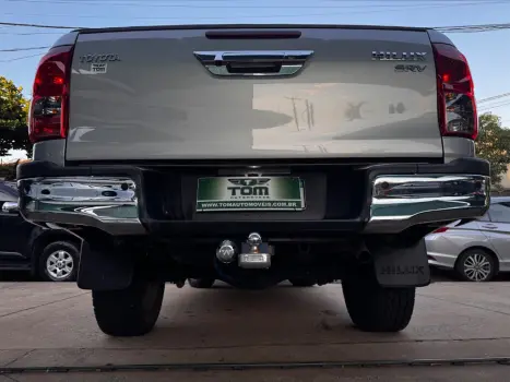 TOYOTA Hilux Caminhonete 2.7 16V 4P SRV FLEX CABINE DUPLA AUTOMTICO, Foto 33