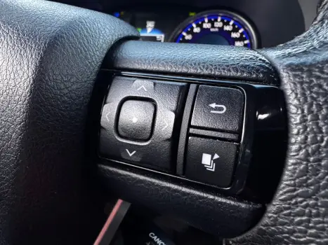TOYOTA Hilux Caminhonete 2.7 16V 4P SRV FLEX CABINE DUPLA AUTOMTICO, Foto 37
