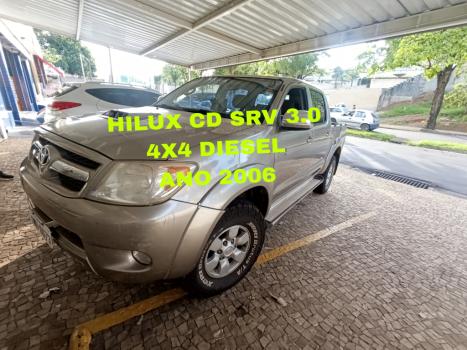 TOYOTA Hilux Caminhonete 3.0 4P 4X4 SRV TURBO DIESEL CABINE DUPLA, Foto 1