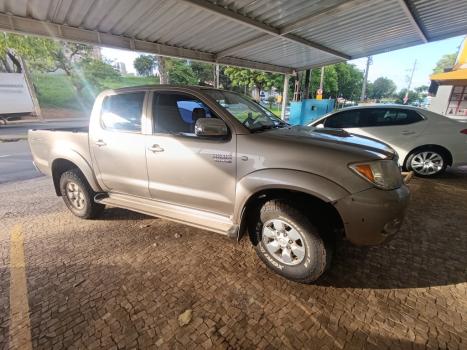 TOYOTA Hilux Caminhonete 3.0 4P 4X4 SRV TURBO DIESEL CABINE DUPLA, Foto 3