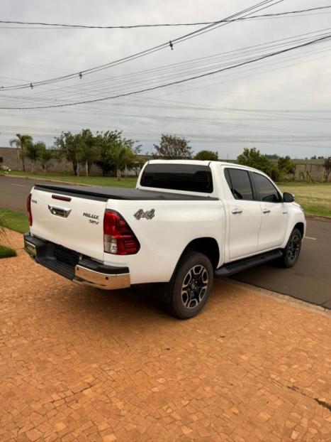 TOYOTA Hilux Caminhonete 2.8 16V SRV 4X4 DIESEL CABINE DUPLA AUTOMTICO, Foto 9