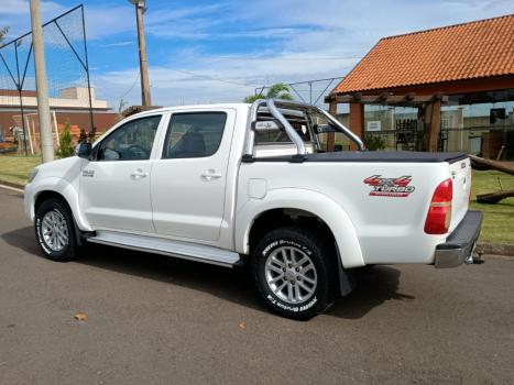 TOYOTA Hilux Caminhonete 3.0 4P 4X4 SRV TURBO DIESEL CABINE DUPLA AUTOMTICO, Foto 2