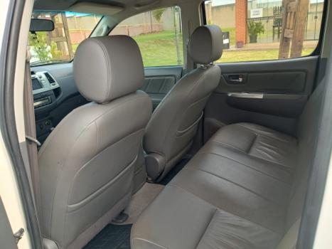 TOYOTA Hilux Caminhonete 3.0 4P 4X4 SRV TURBO DIESEL CABINE DUPLA AUTOMTICO, Foto 4