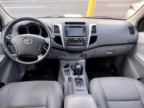 TOYOTA Hilux Caminhonete 3.0 4P 4X4 SRV TURBO DIESEL CABINE DUPLA AUTOMTICO, Foto 9