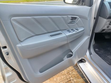 TOYOTA Hilux Caminhonete 3.0 4P 4X4 SRV TURBO DIESEL CABINE DUPLA AUTOMTICO, Foto 10