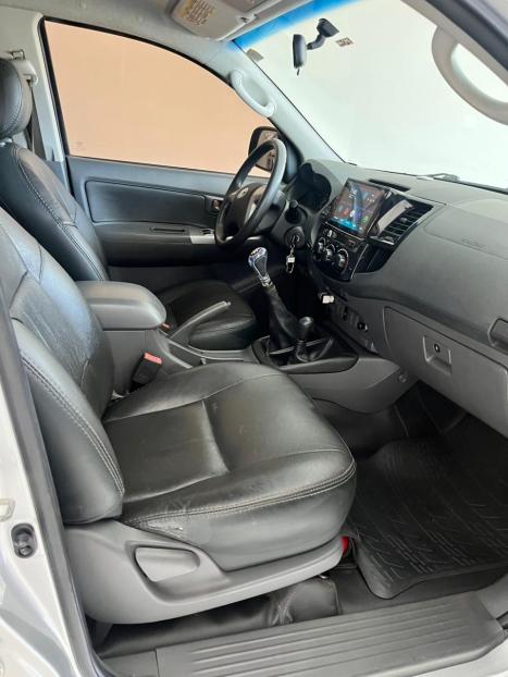 TOYOTA Hilux Caminhonete 2.7 16V 4P FLEX STD 4X4 CABINE DUPLA, Foto 9