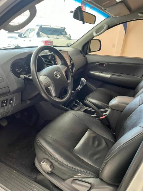 TOYOTA Hilux Caminhonete 2.7 16V 4P FLEX STD 4X4 CABINE DUPLA, Foto 15