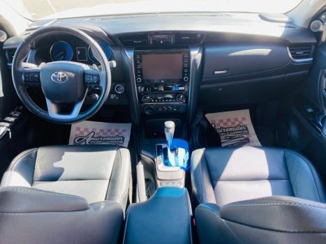 TOYOTA Hilux Caminhonete , Foto 6