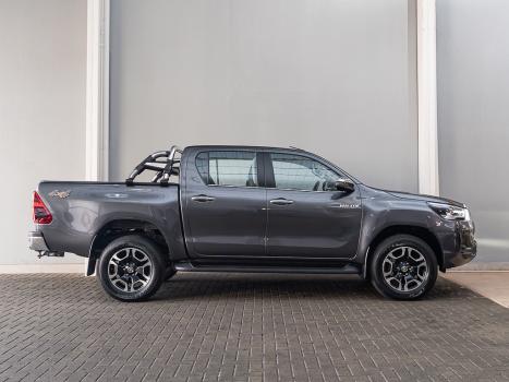 TOYOTA Hilux Caminhonete 2.8 16V SRX 4X4 TURBO DIESEL CABINE DUPLA AUTOMTICO, Foto 8