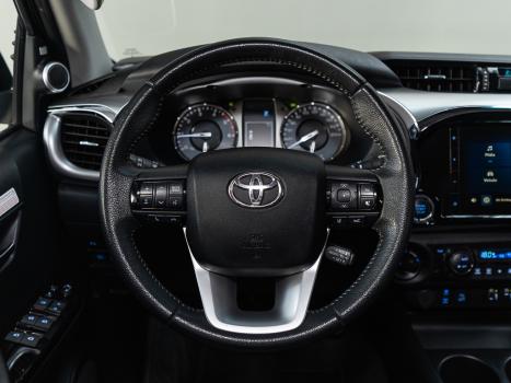 TOYOTA Hilux Caminhonete 2.8 16V SRX 4X4 TURBO DIESEL CABINE DUPLA AUTOMTICO, Foto 13